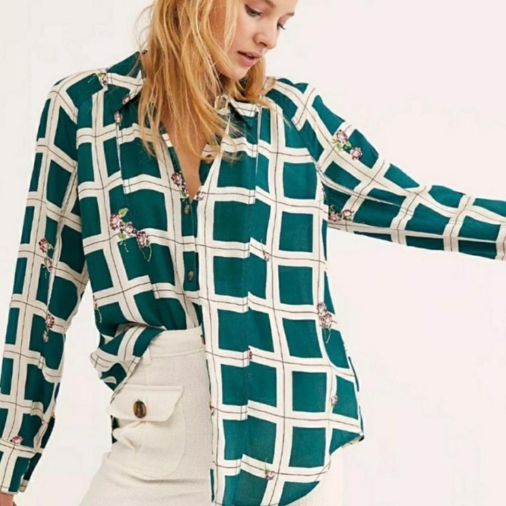 Free People - Window To My Heart Button Down Shirt in Green - Size XS